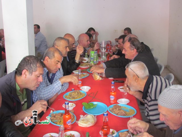 ابناء المرحومة عايشه سلمان بدير يُعدون وليمة غداء عن روح  والدتهم رحمها الله .